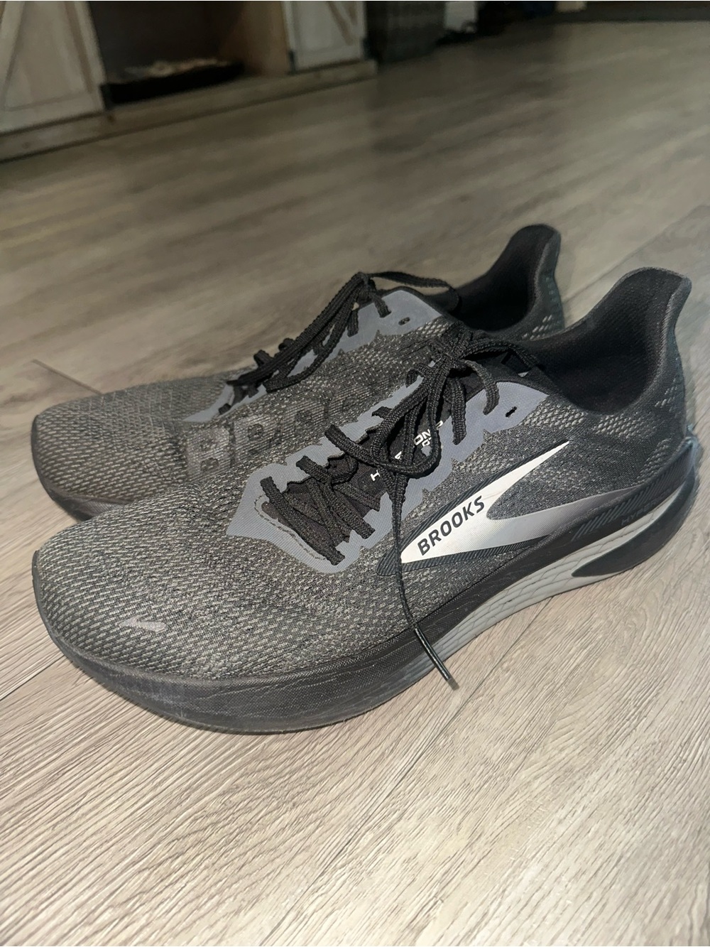Brooks Men’s Hyperion GTS 2 Supportive Running Shoes Sneaker Sz 10.5